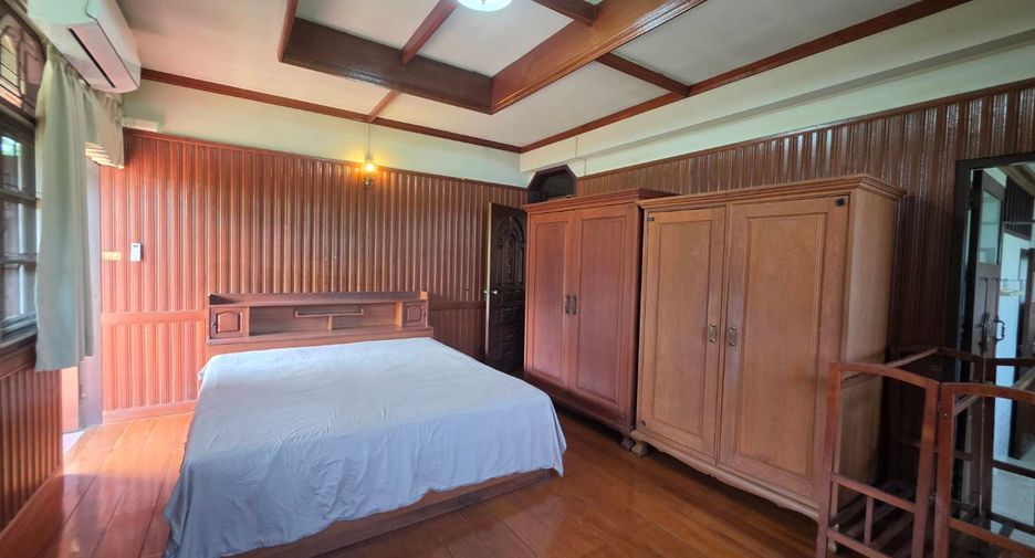 À louer 4 chambres maison à Mueang Chiang Mai, Chiang Mai