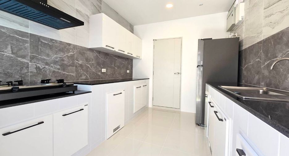 Haus zur Miete mit 4 Zimmer in Bang Phli, Samut Prakan