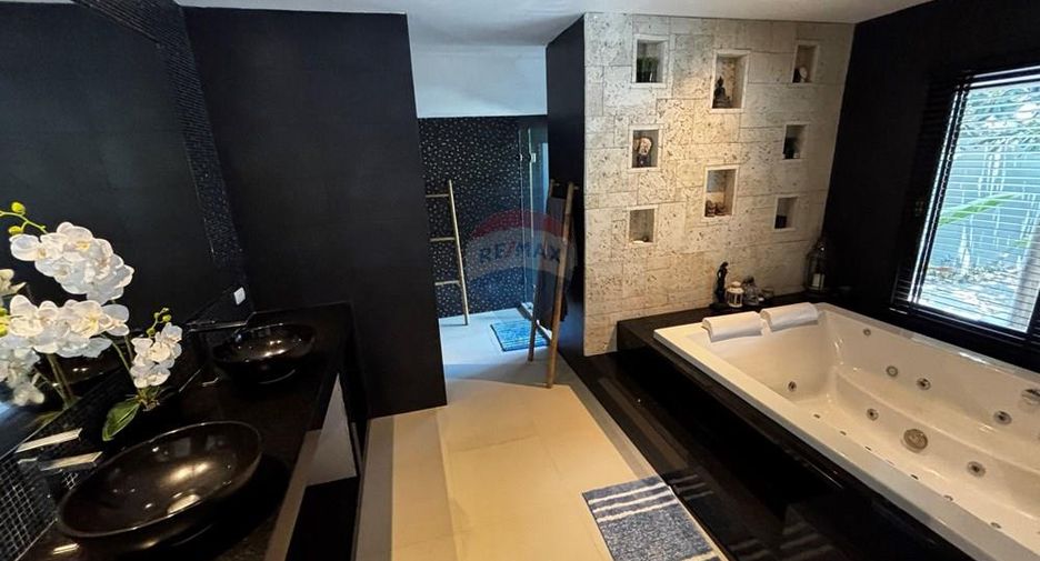 For rent 4 bedrooms villa in Ko Samui, Surat Thani