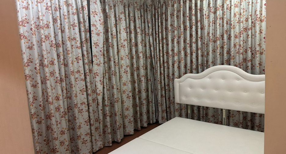 Haus zur Miete mit 6 Zimmer in Min Buri, Bangkok