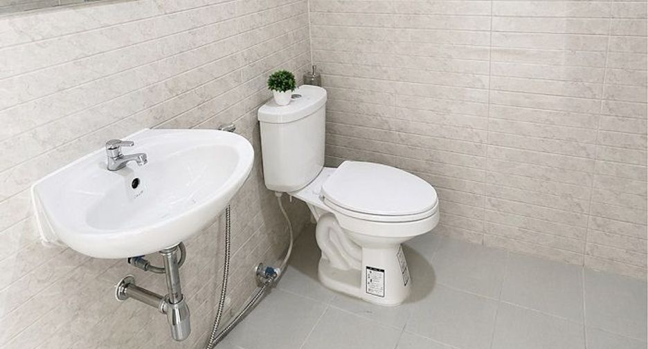 For sale 2 bedrooms townhouse in Don Mueang, Bangkok