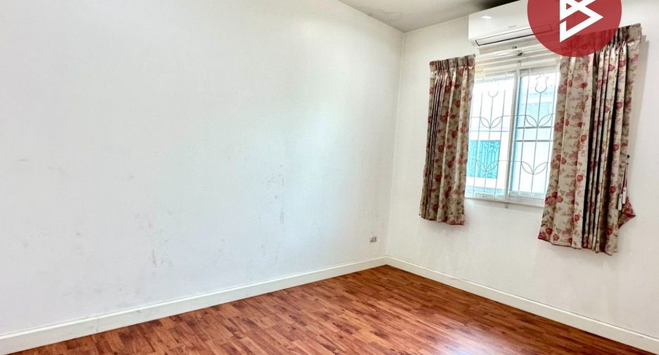 For sale 4 bedrooms townhouse in Bang Phli, Samut Prakan