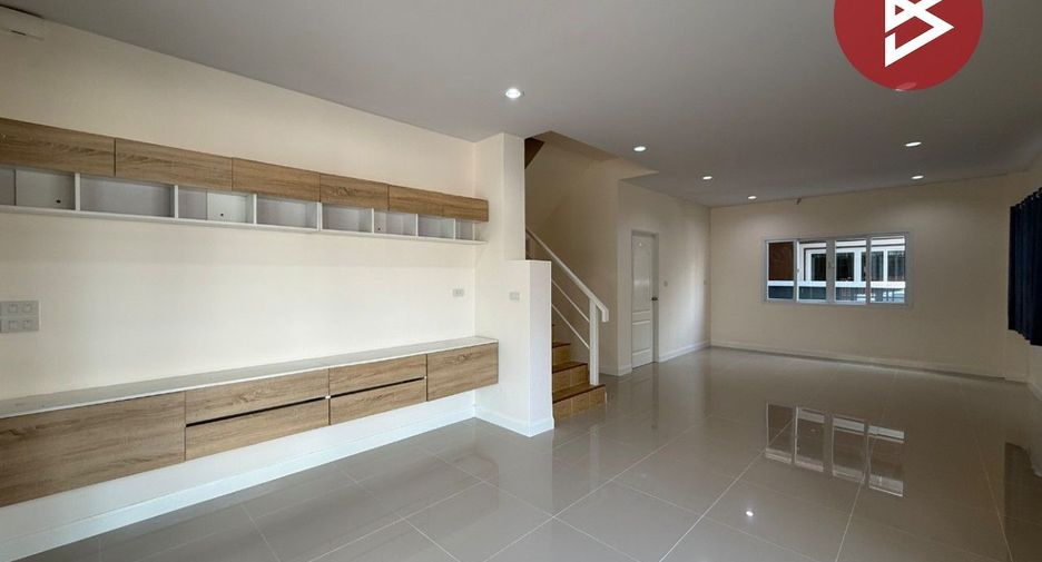 À vendre 3 chambres maison à Phutthamonthon, Nakhon Pathom