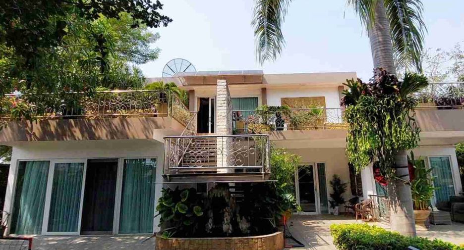 For sale 4 ベッドルーム villa in Sattahip, Chonburi