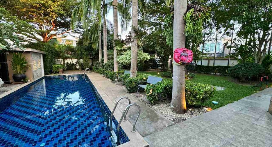 For sale 4 ベッドルーム villa in Sattahip, Chonburi