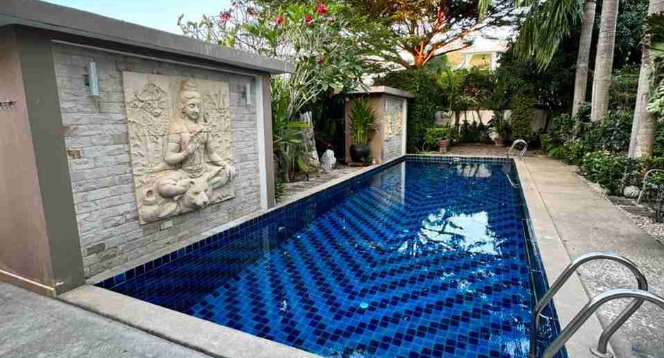 For sale 4 ベッドルーム villa in Sattahip, Chonburi