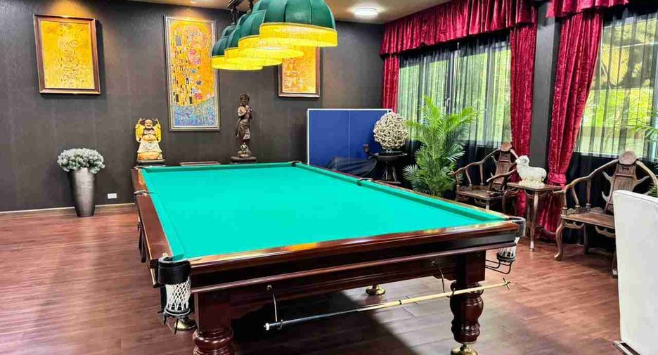 For sale 4 ベッドルーム villa in Sattahip, Chonburi