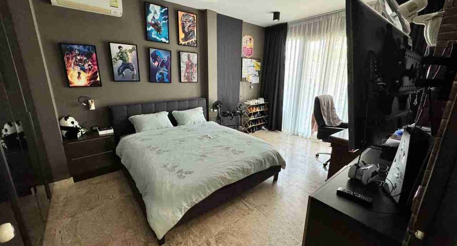 For sale 4 ベッドルーム villa in Sattahip, Chonburi