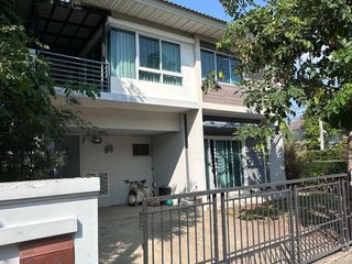 出售 3 卧室 独立屋 在 Mueang Pathum Thani, Pathum Thani