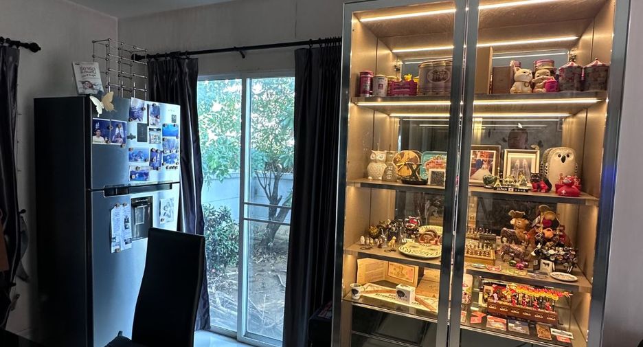 出售 3 卧室 独立屋 在 Mueang Pathum Thani, Pathum Thani