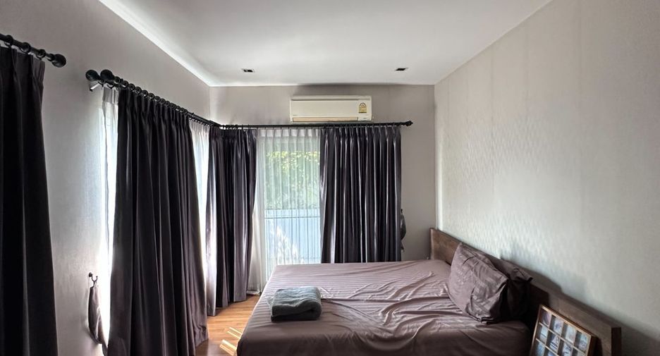 出售 3 卧室 独立屋 在 Mueang Pathum Thani, Pathum Thani