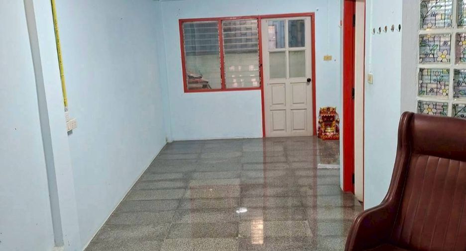 For sale 2 bedrooms townhouse in Bang Phli, Samut Prakan
