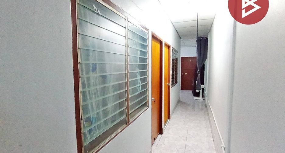 Casa adosada en venta de 2 habitaciones en Bang Len, Nakhon Pathom