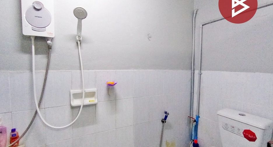 Casa adosada en venta de 2 habitaciones en Bang Len, Nakhon Pathom
