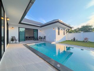 For rent 3 bedrooms villa in Mueang Phuket, Phuket