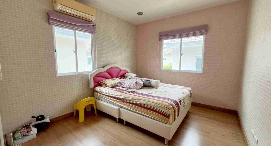 For rent and for sale 3 bedrooms house in Khan Na Yao, Bangkok