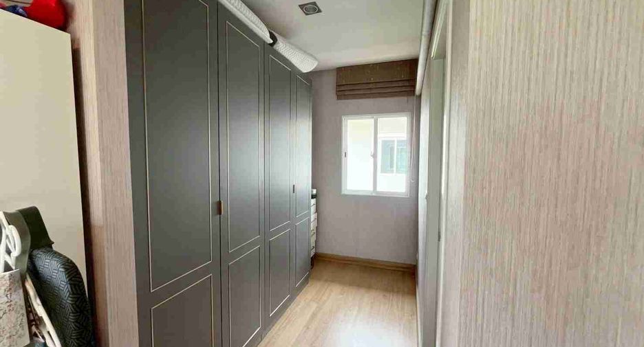 For rent and for sale 3 bedrooms house in Khan Na Yao, Bangkok