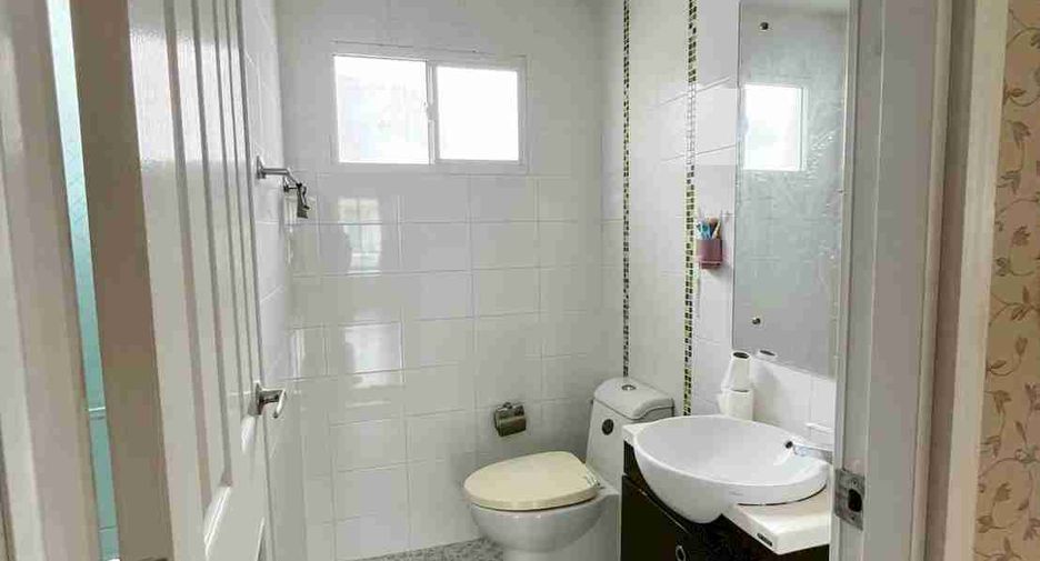 For rent and for sale 3 bedrooms house in Khan Na Yao, Bangkok