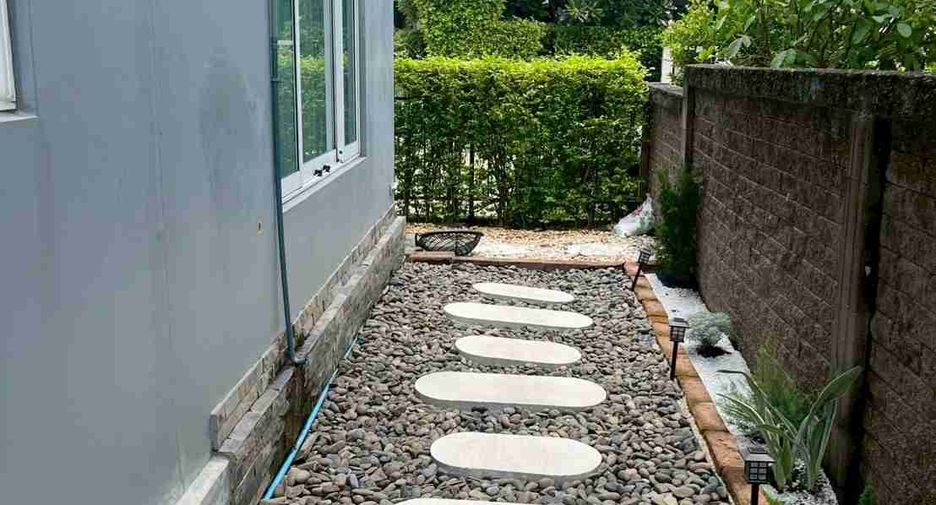 For rent and for sale 3 bedrooms house in Khan Na Yao, Bangkok