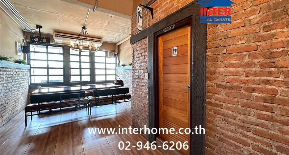 For sale 2 bedrooms retail Space in Suan Luang, Bangkok