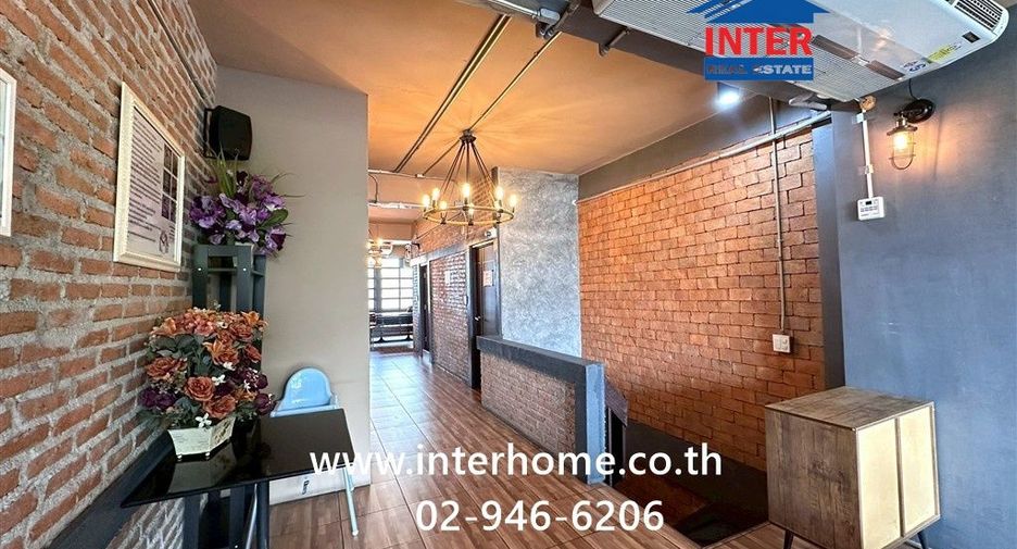 For sale 2 bedrooms retail Space in Suan Luang, Bangkok