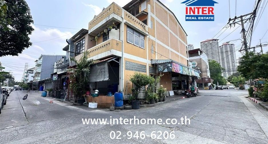 For sale 2 bedrooms retail Space in Suan Luang, Bangkok