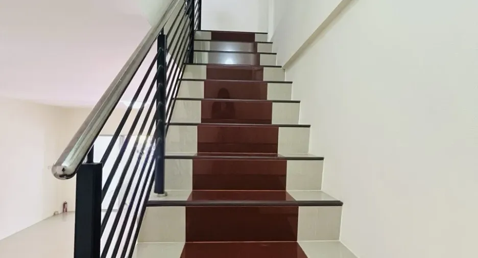 For sale 3 ベッドルーム townhouse in Mueang Samut Sakhon, Samut Sakhon