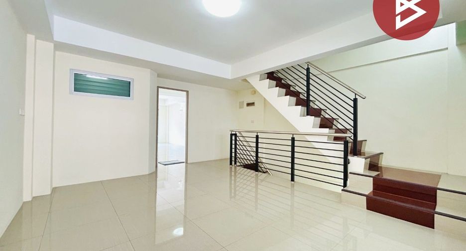 For sale 3 ベッドルーム townhouse in Mueang Samut Sakhon, Samut Sakhon
