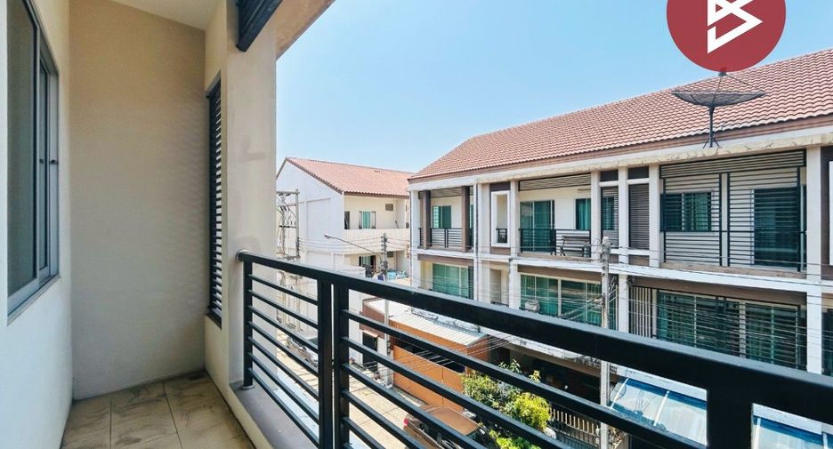 For sale 3 ベッドルーム townhouse in Mueang Samut Sakhon, Samut Sakhon