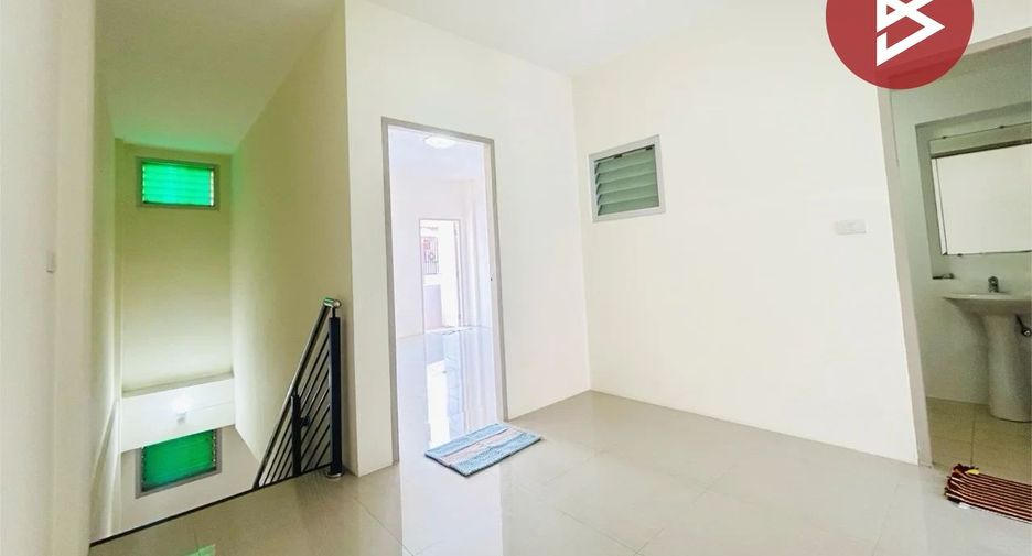 For sale 3 ベッドルーム townhouse in Mueang Samut Sakhon, Samut Sakhon