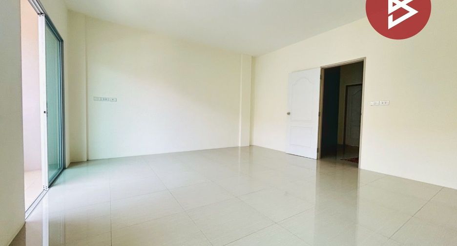 For sale 3 ベッドルーム townhouse in Mueang Samut Sakhon, Samut Sakhon