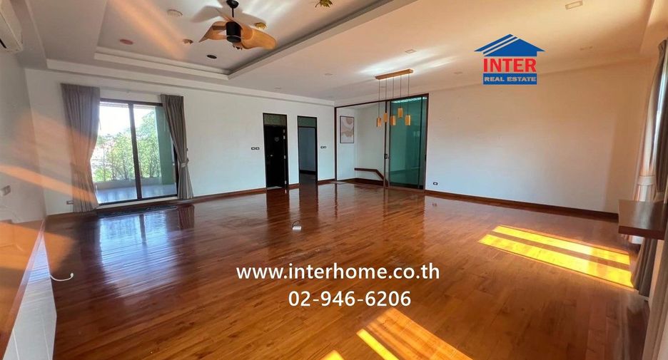 For sale 5 bedrooms house in Lak Si, Bangkok