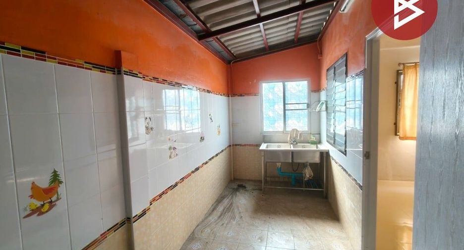 Reihenhaus zum Kauf mit 2 Zimmer in Mueang Chon Buri, Chonburi