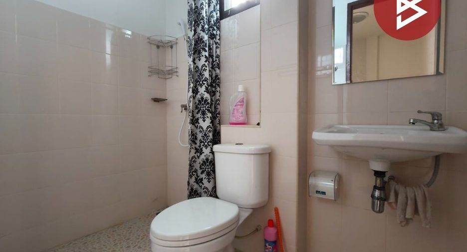 Reihenhaus zum Kauf mit 2 Zimmer in Mueang Chon Buri, Chonburi