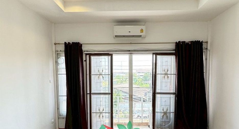 For sale 2 bedrooms townhouse in Nong Khaem, Bangkok