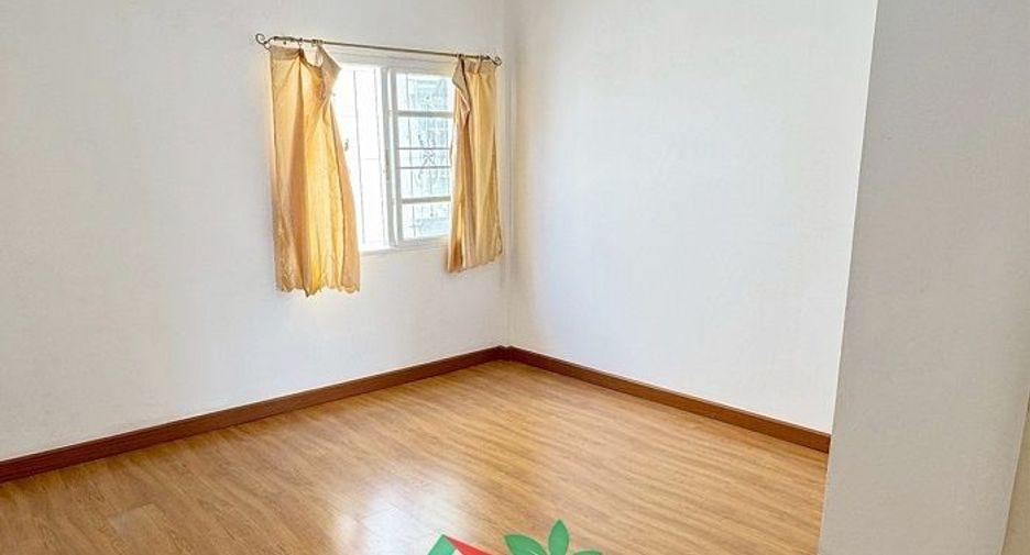 For sale 2 bedrooms townhouse in Nong Khaem, Bangkok