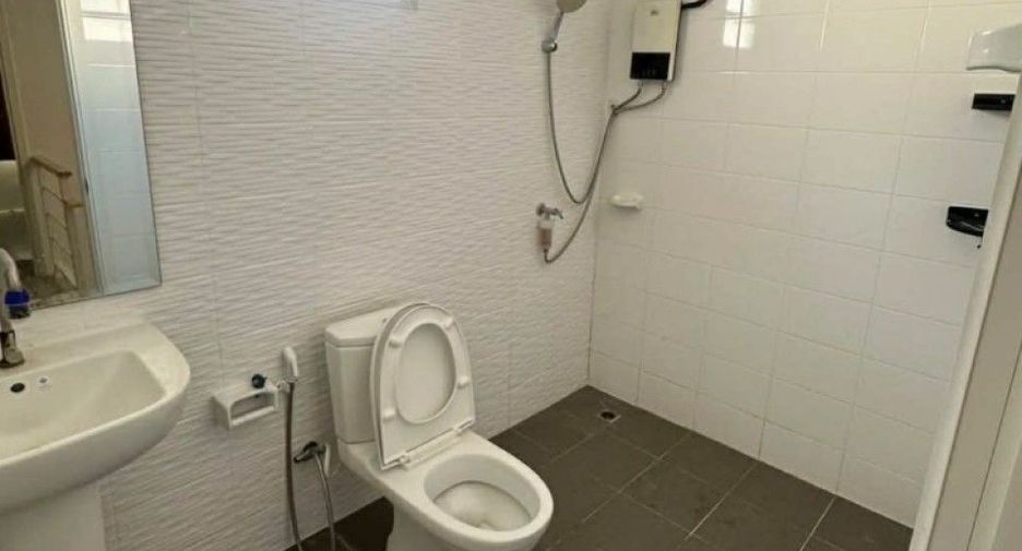 Reihenhaus zum Kauf mit 3 Zimmer in Bang Phli, Samut Prakan