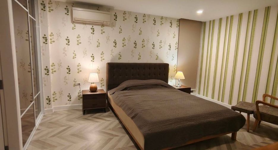For rent 4 bedrooms house in Saphan Sung, Bangkok
