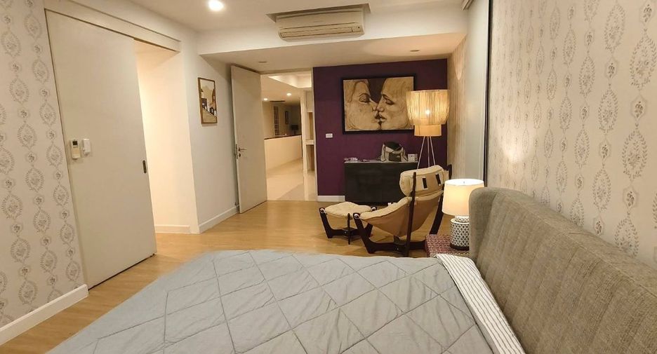For rent 4 bedrooms house in Saphan Sung, Bangkok