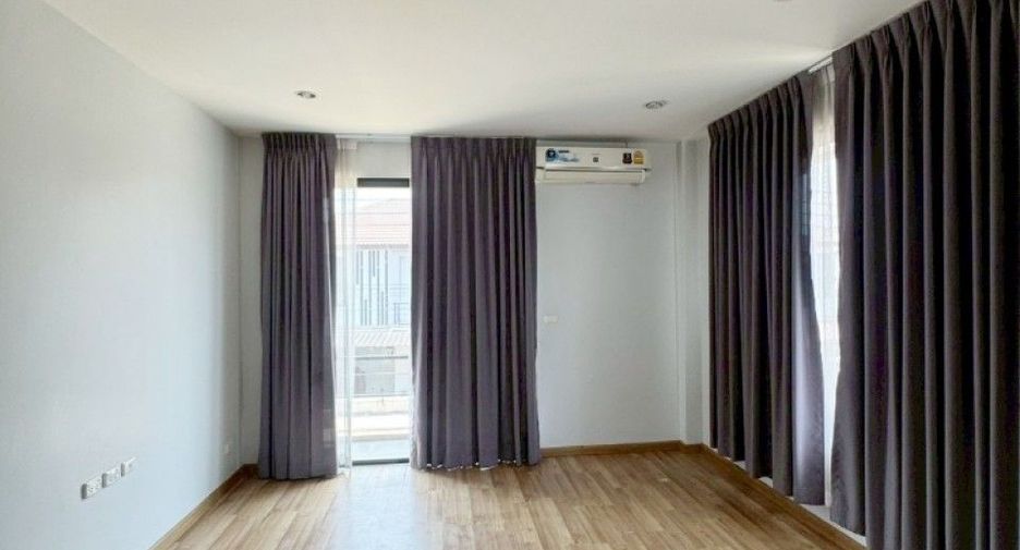 Casa en venta de 3 habitaciones en Mueang Samut Sakhon, Samut Sakhon