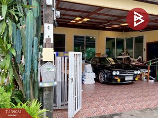 For sale 6 ベッドルーム townhouse in Saphan Sung, Bangkok