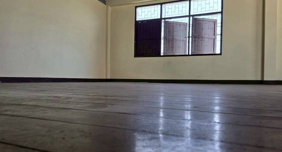 For sale retail Space in Taling Chan, Bangkok