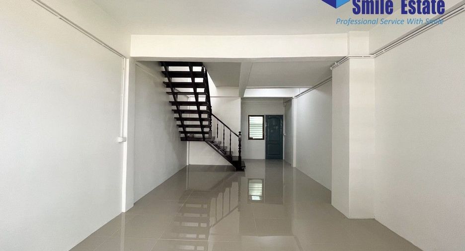 For sale 2 bedrooms townhouse in Bang Na, Bangkok