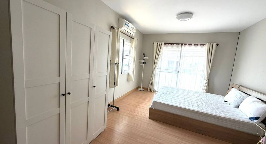 For sale 3 bedrooms house in Saraphi, Chiang Mai
