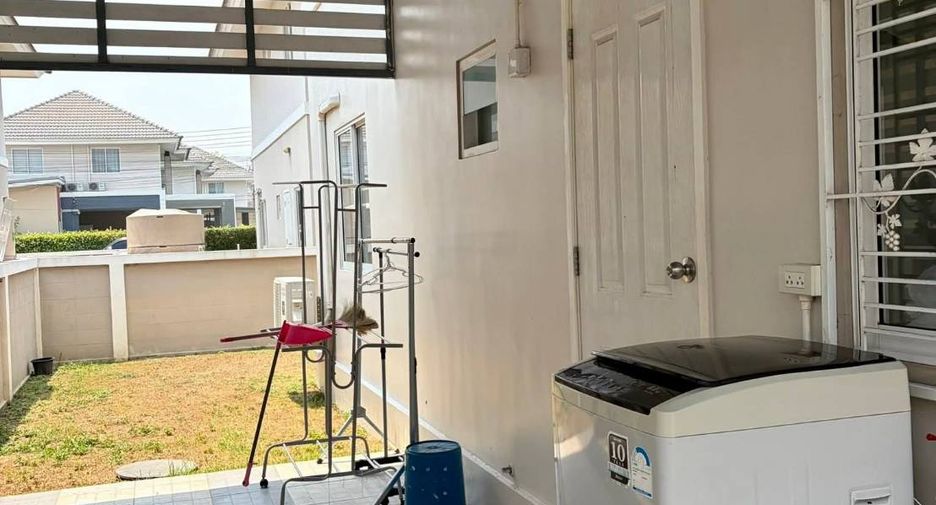 For sale 3 bedrooms house in Saraphi, Chiang Mai