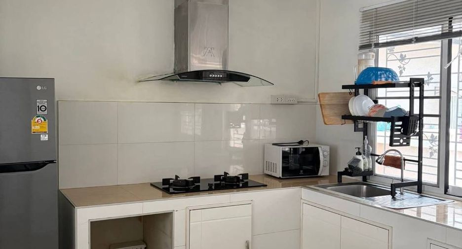 For sale 3 bedrooms house in Saraphi, Chiang Mai