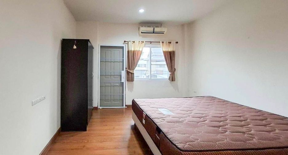 For rent 4 bedrooms house in San Sai, Chiang Mai