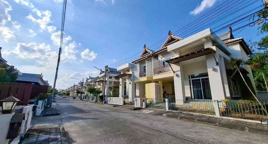 For rent 4 bedrooms house in San Sai, Chiang Mai