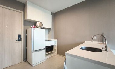 For sale 1 bed condo in Khlong Toei, Bangkok