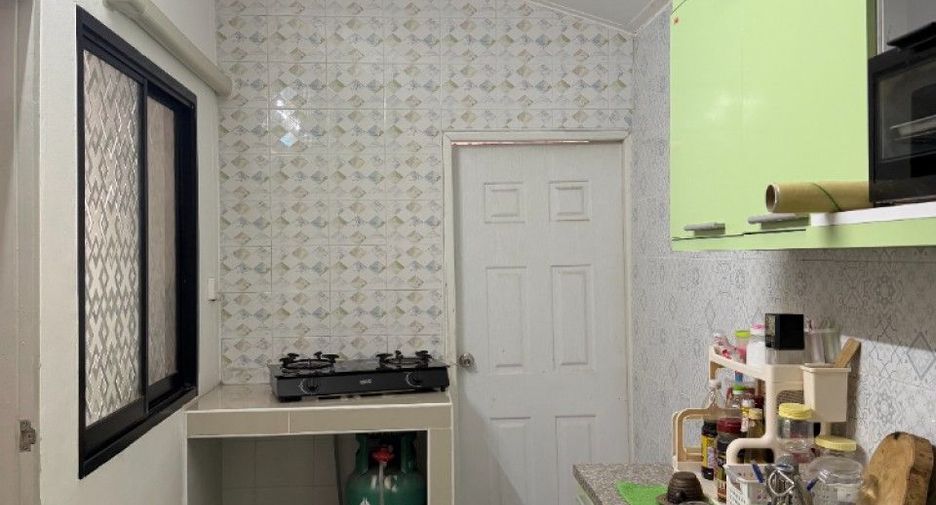For sale 2 bedrooms townhouse in Prawet, Bangkok